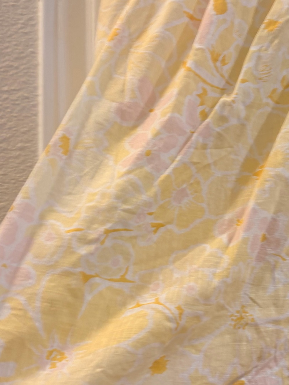 Billabong Pale Yellow & White Cotton Floral Shirt - Picture 4 of 12